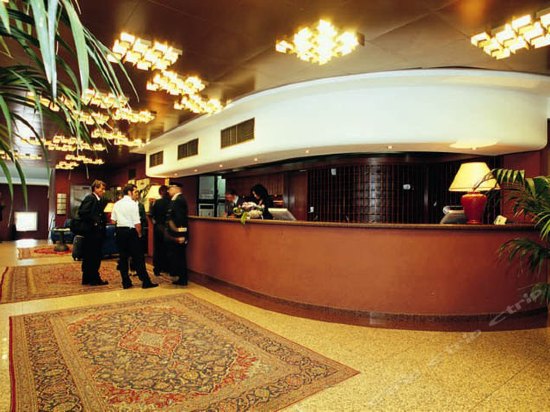 阿斯托瑞亚宫酒店