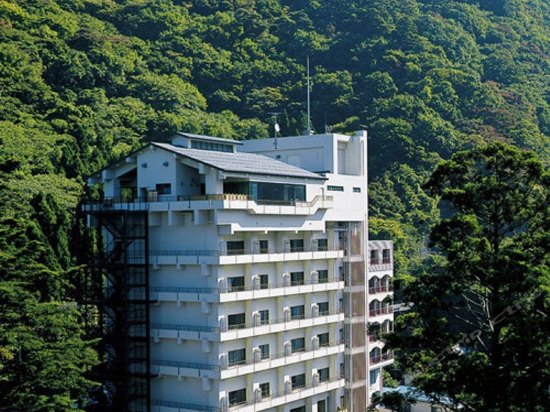 千代瀑布休闲日式旅馆