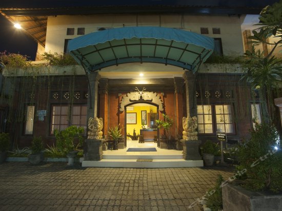 巴厘岛赛伦德拉卡图尔阿迪普特拉酒店