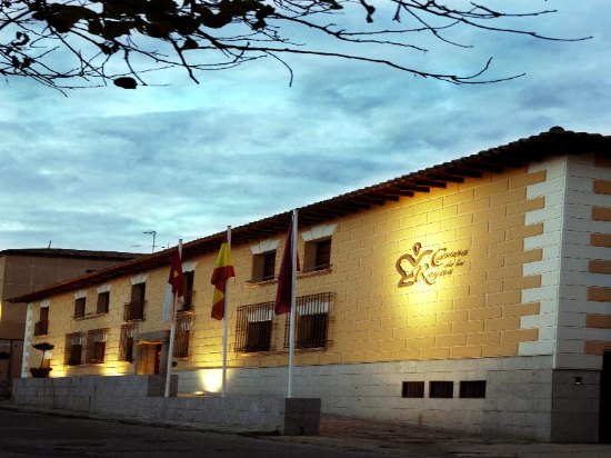 卡瑟納香格里拉雷納酒店