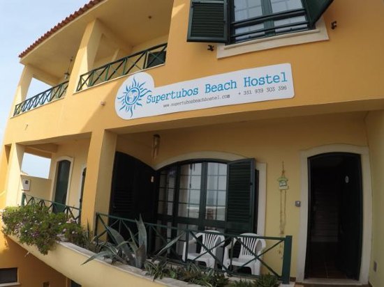 Supertubos Beach Hostel