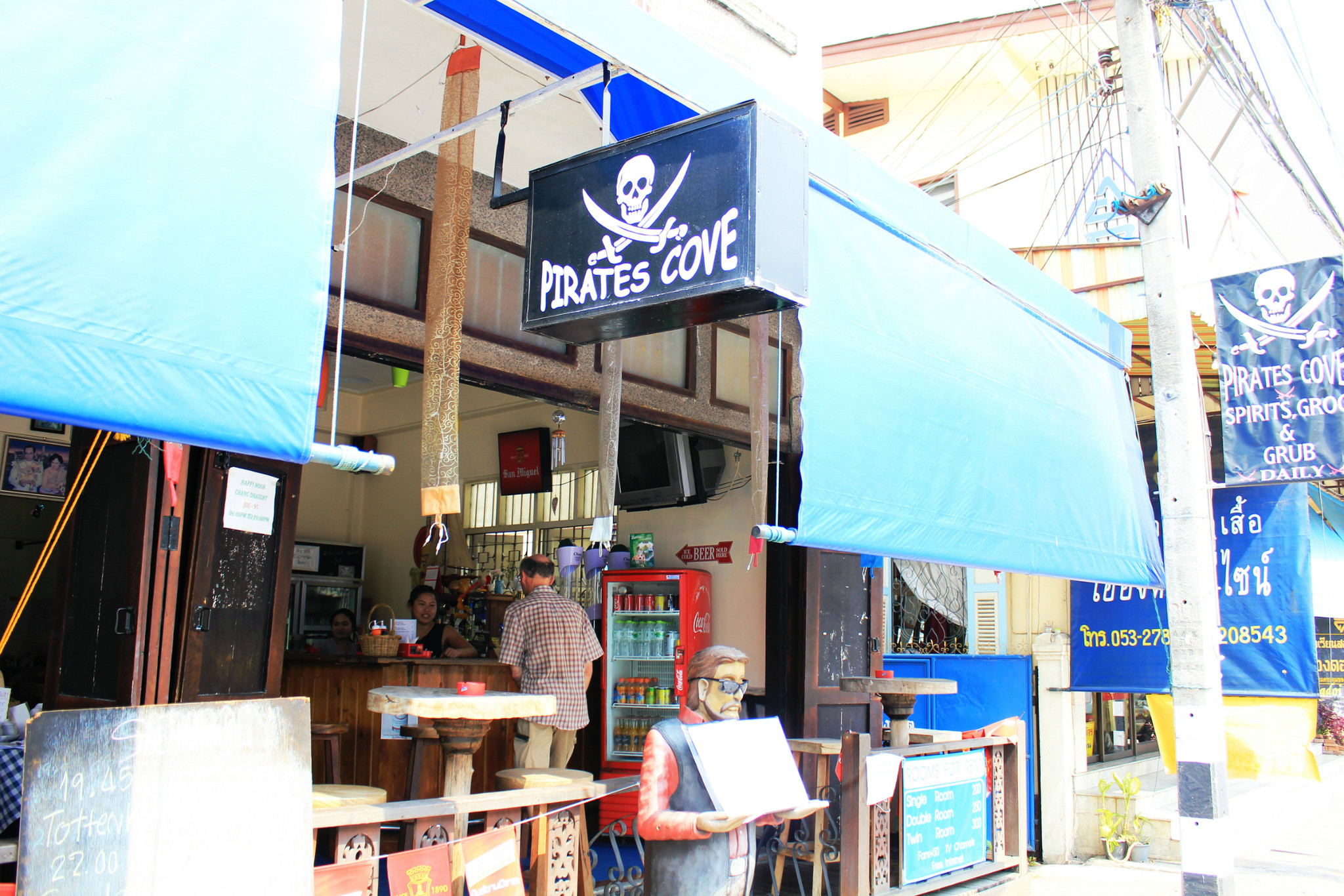 Pirates Cove Bar and Restauant