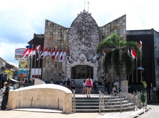 巴厘岛爆炸纪念碑