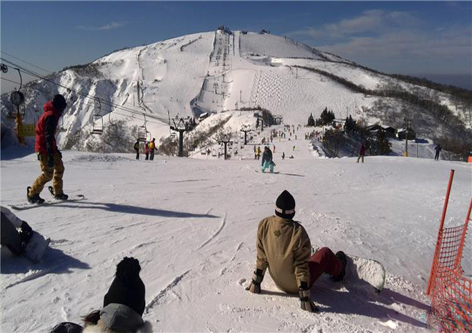 琵琶湖谷滑雪场