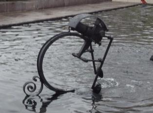 丁格利喷泉