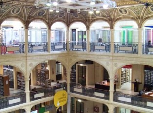博洛尼亚市立图书馆