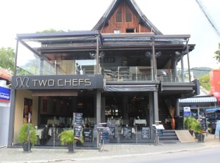 Two Chefs Bar & Grill Kamala Beach(closed)